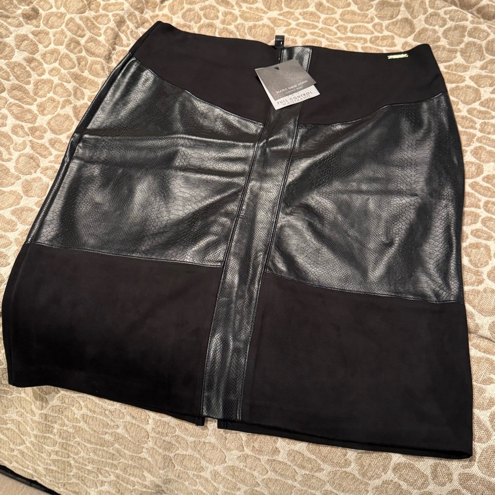 Marc New York Black Leather Accent Pencil Skirt